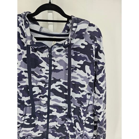 Fabletics Womens Sz M Full Zip Up Hoodie Sweatshirt Blue Camo Print - Picture 2 of 4